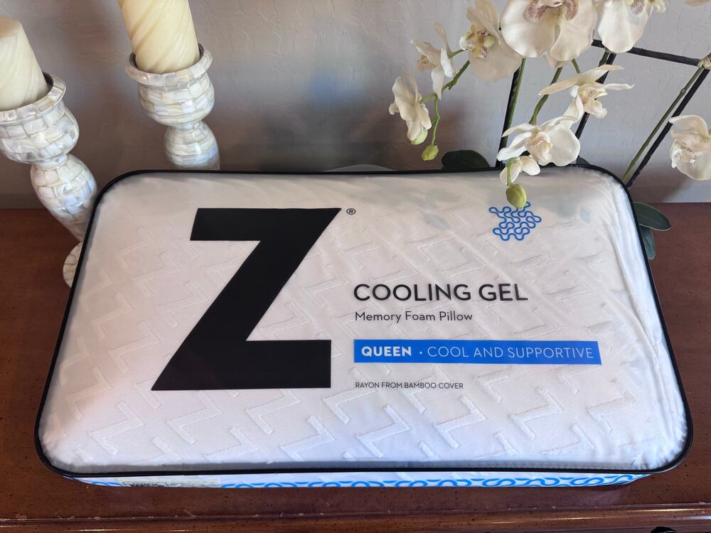 Z Cooling Gel Memory Foam Pillow Queen New in Package - Picture 1 of 3